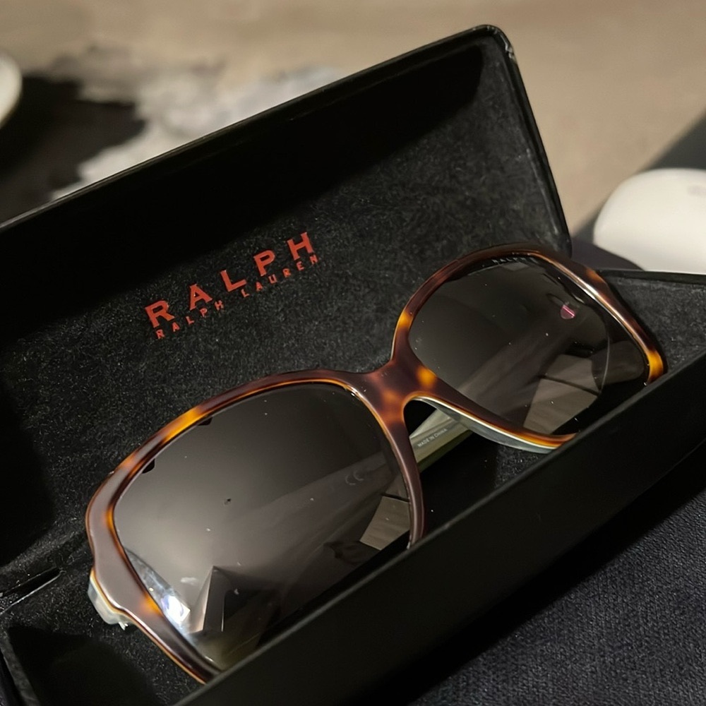 !!!!SOLD!!!!
RALPH LAUREN Sunglasses
